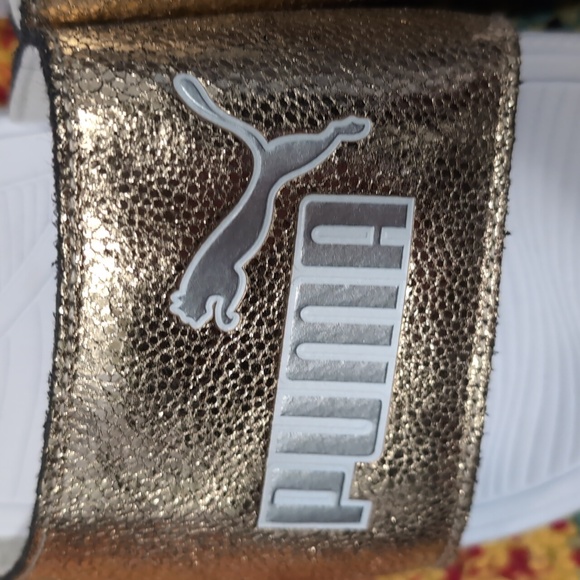 Puma Mens Gold and White Slides - Picture 2 of 3